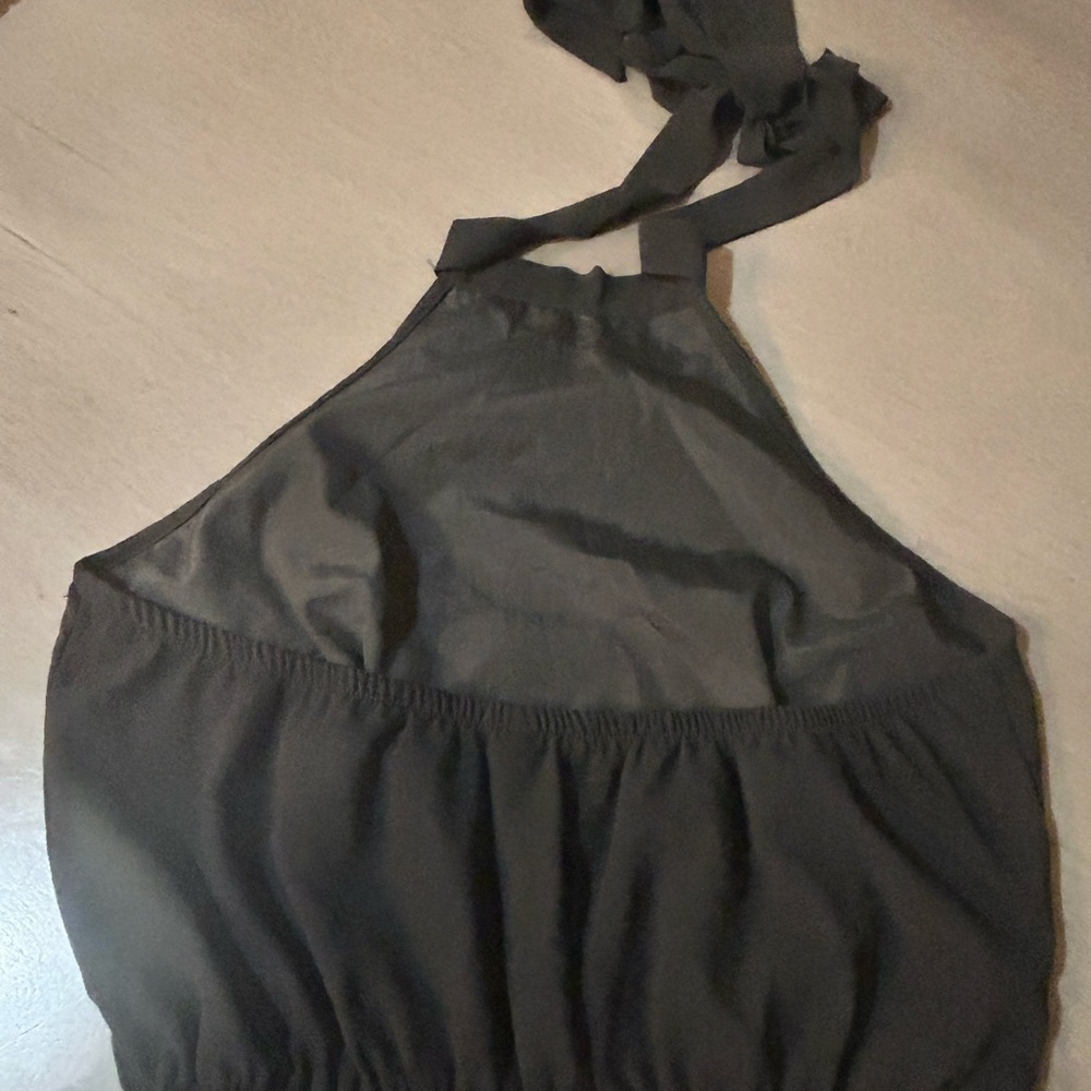 Elegant Black Halter Maxi Dress 👗🥰 - Picture 3 of 8